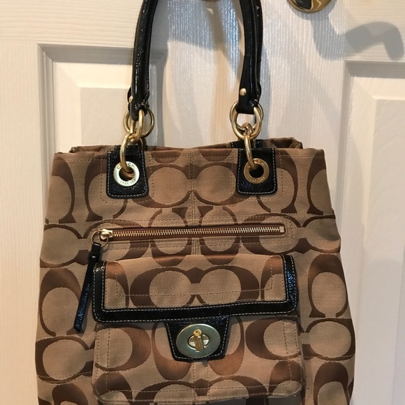 Coach handbag - Picture 1 of 6